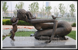母子銅雕