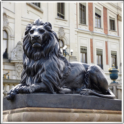 真實(shí)比例銅獅子