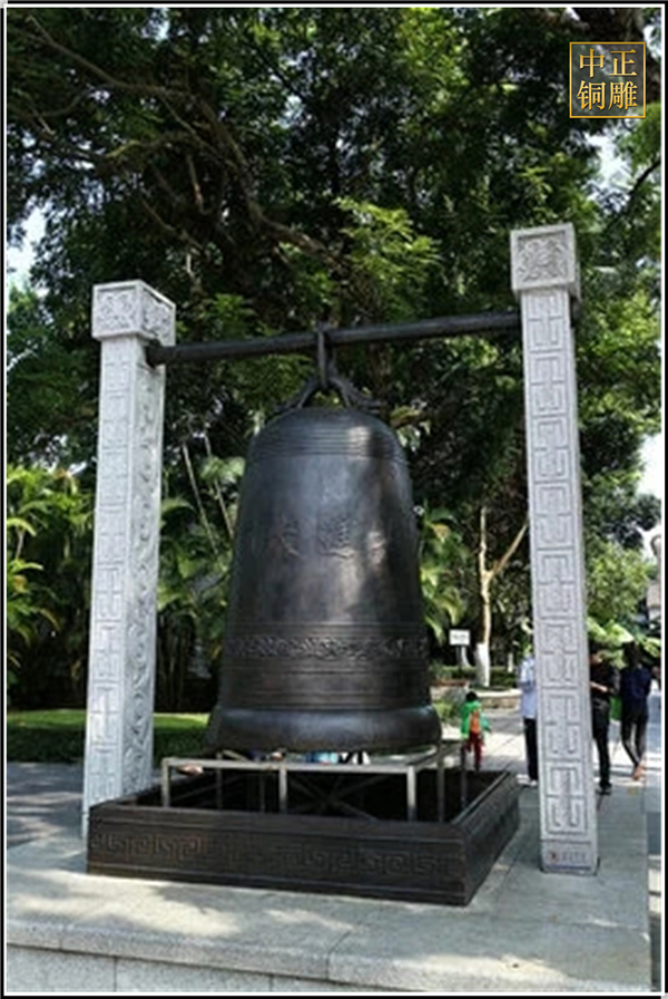 大型銅鐘擺件