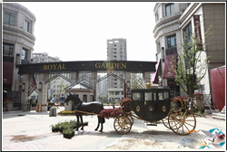 大型馬拉車(chē)雕塑