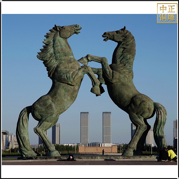 青銅馬雕塑