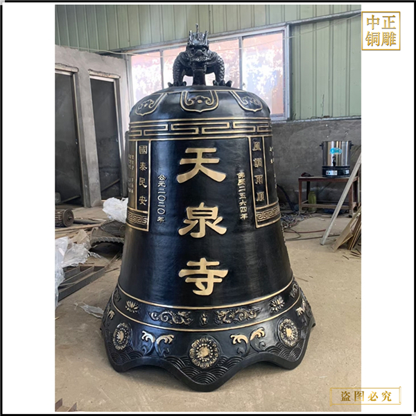 寺廟戶外大銅鐘