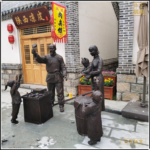 7步行街大型賣(mài)酒人物雕塑.jpg 7步行街大型賣(mài)酒人物雕塑.jpg