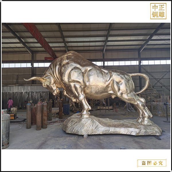 開(kāi)荒銅牛工藝品鑄造