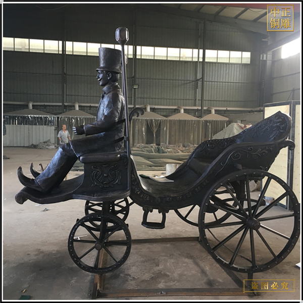 6西式步行街人物雕塑.jpg 6西式步行街人物雕塑.jpg