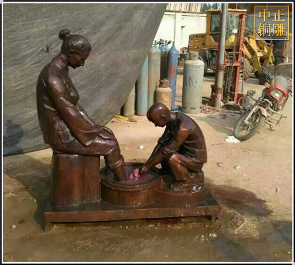 文化校園雕塑.jpg 文化校園雕塑.jpg