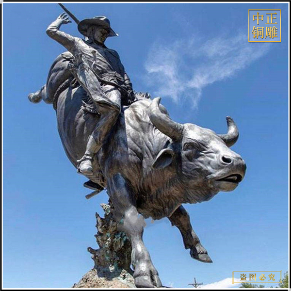 牛仔與斗牛銅雕塑