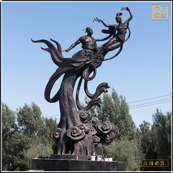 3鳳凰於飛園林雕塑制作.jpg 3鳳凰於飛園林雕塑制作.jpg